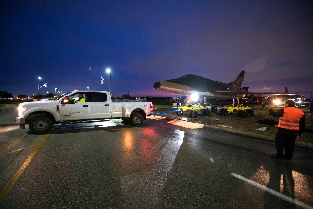 Static display on the move to new location