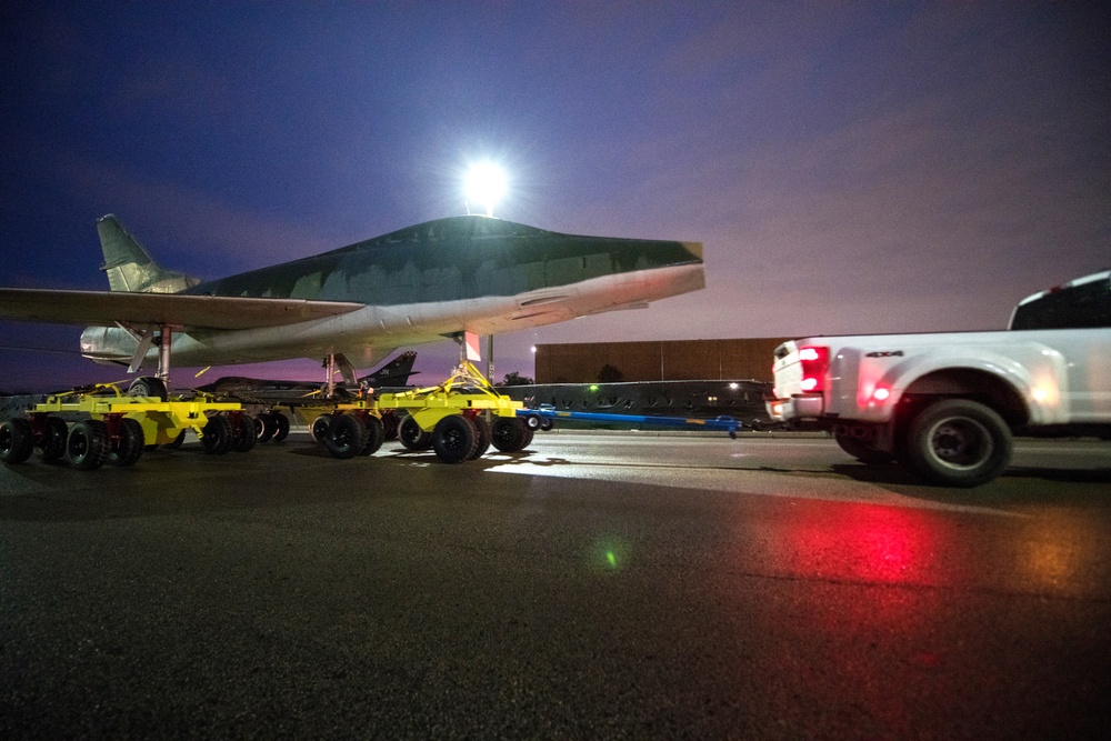 Static display on the move to new location