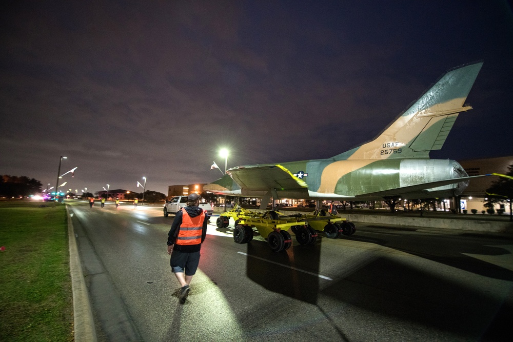 Static display on the move to new location
