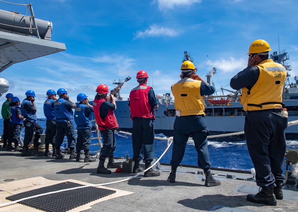 USS Mustin Conducts Replenishment-at-Sea
