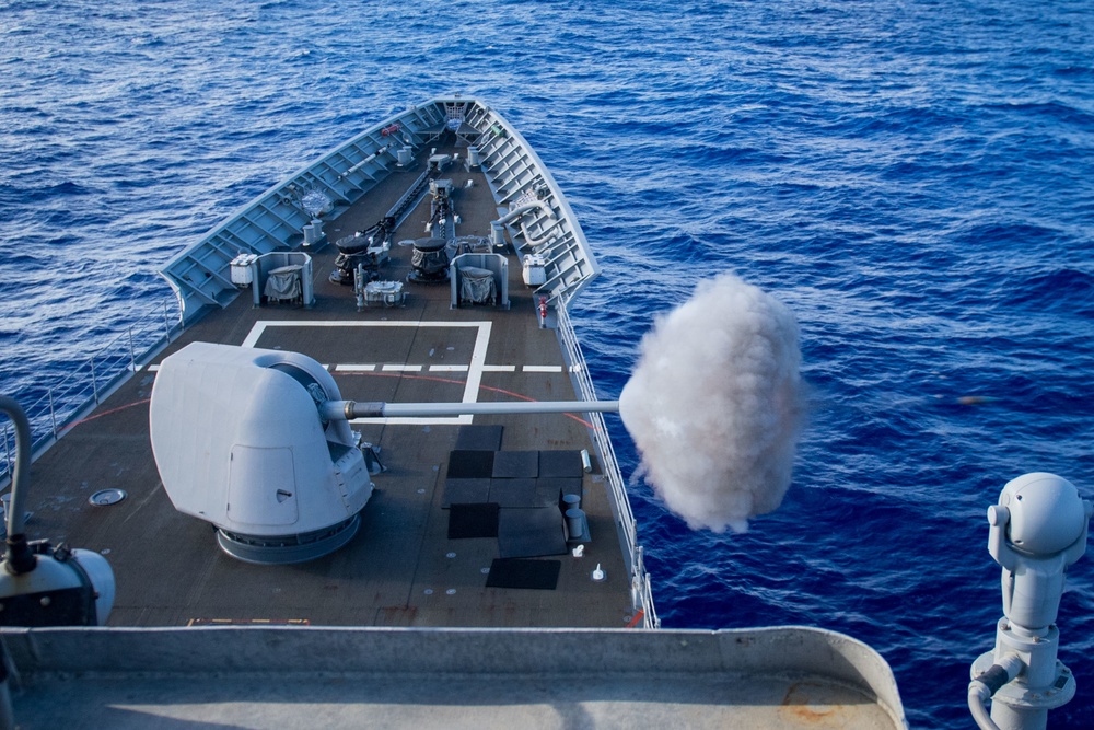 USS Shiloh 5 Inch Gun Live Fire