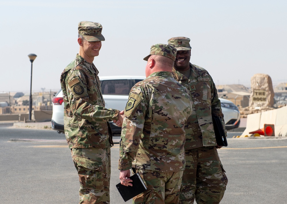 Maj. Gen. Alexus Grynkewich visits the 386th Air Expeditionary Wing