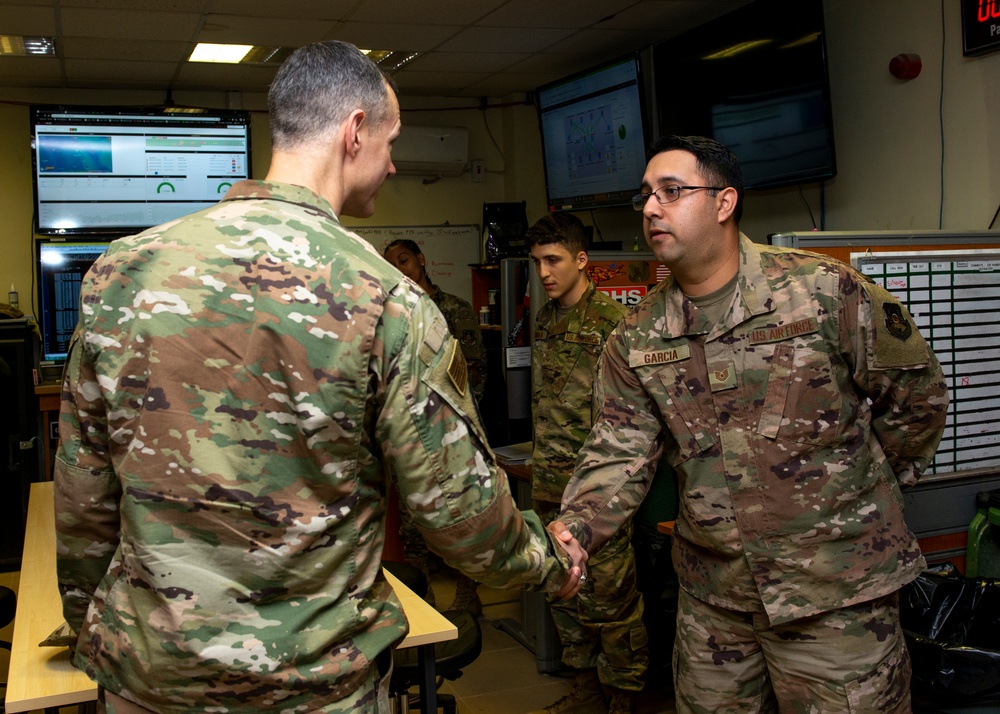 Maj. Gen. Alexus Grynkewich visits the 386th Air Expeditionary Wing