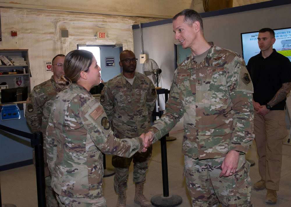 Maj. Gen. Alexus Grynkewich visits the 386th Air Expeditionary Wing