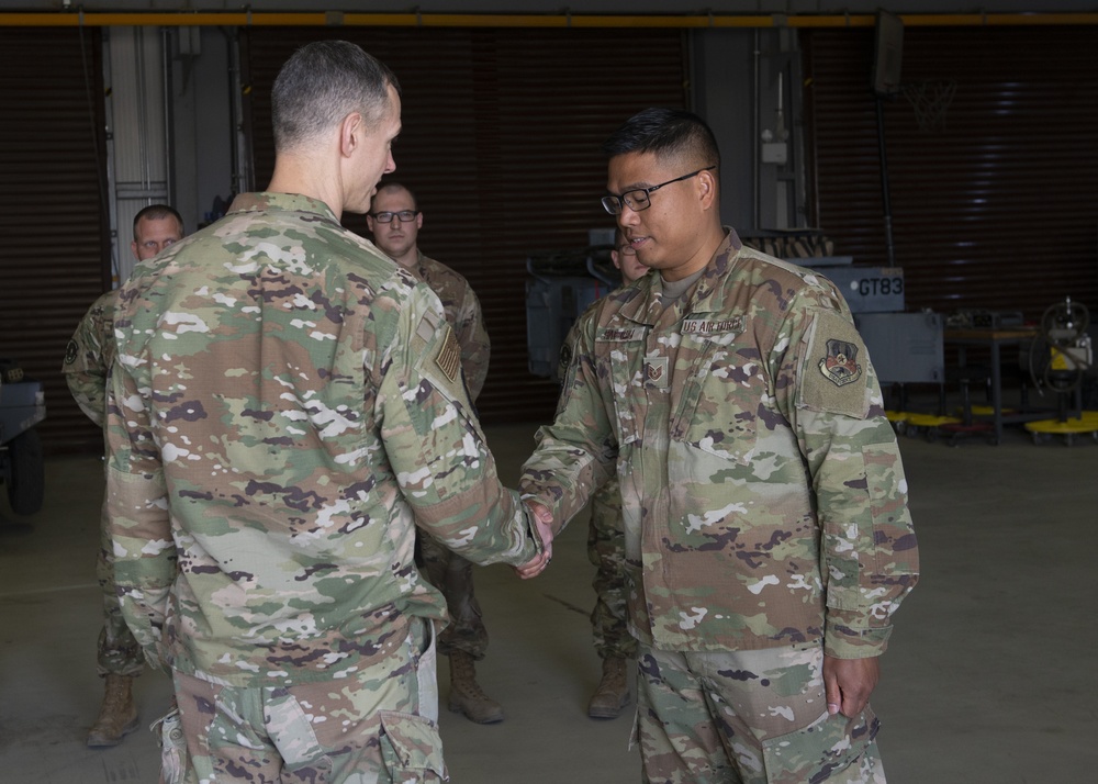 Maj. Gen. Alexus Grynkewich visits the 386th Air Expeditionary Wing