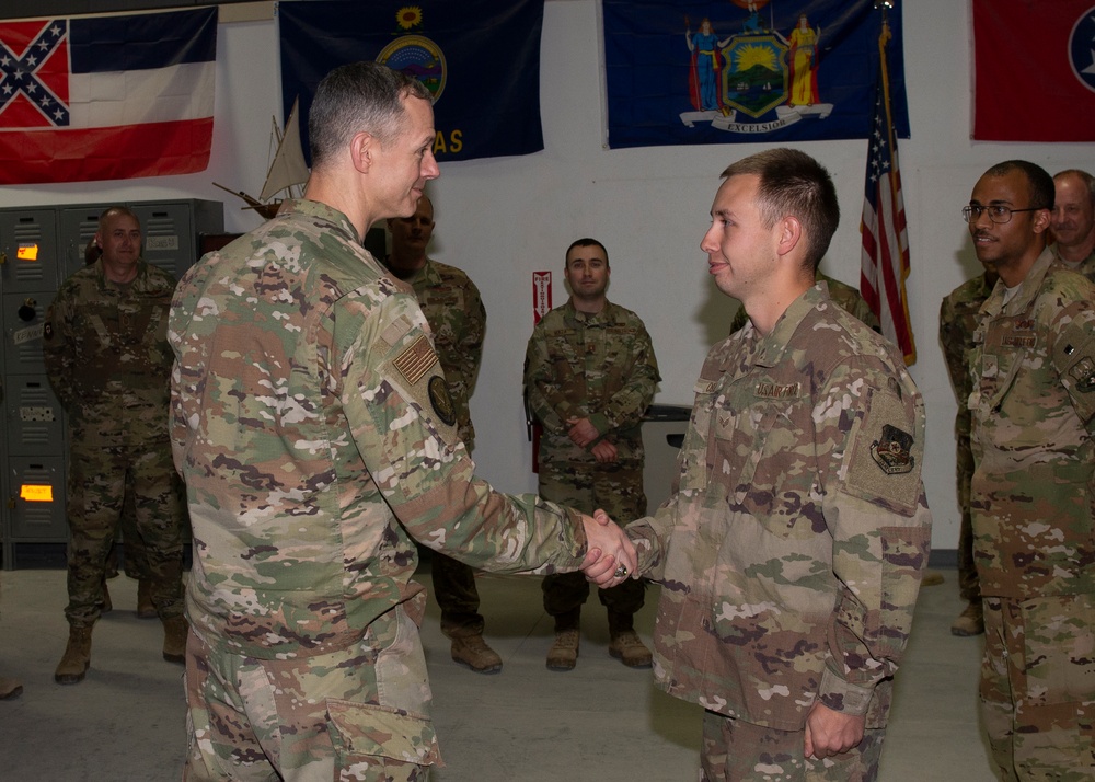 Maj. Gen. Alexus Grynkewich visits the 386th Air Expeditionary Wing