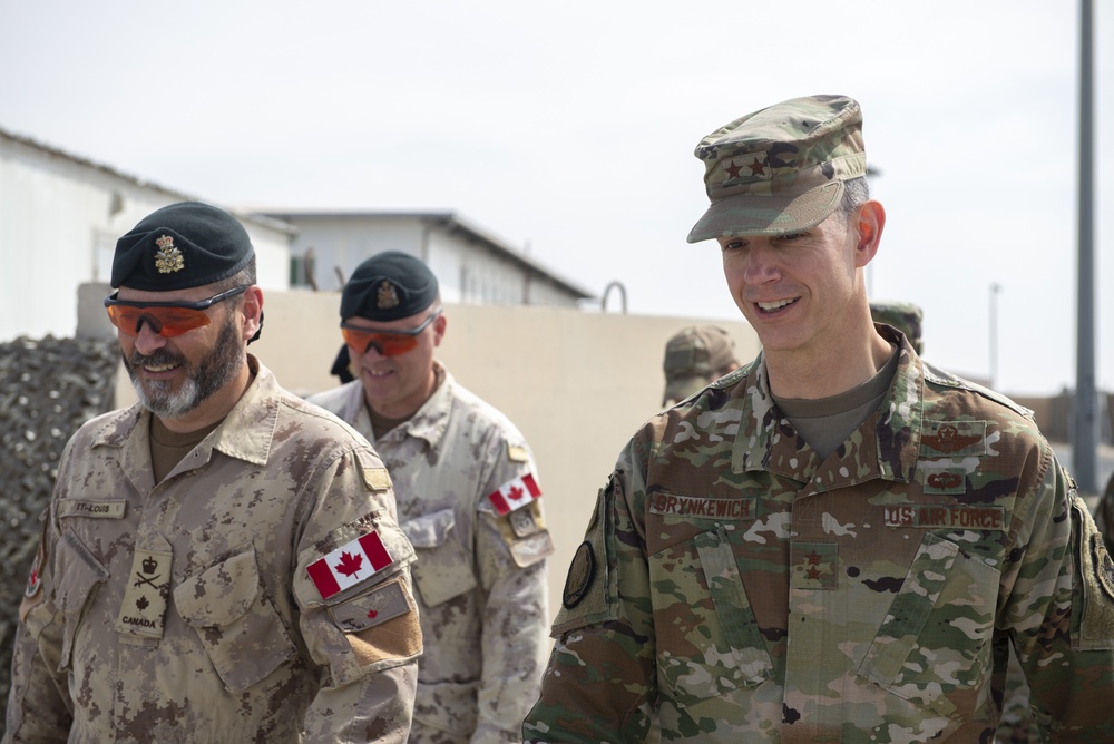 Maj. Gen. Alexus Grynkewich visits the 386th Air Expeditionary Wing