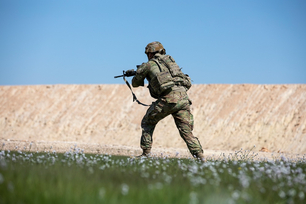 1-25 Team Live Fire Exercise at Al Asad Air Base
