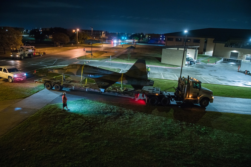 Static display on the move to new location