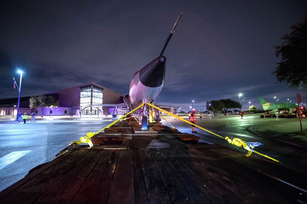 Static display on the move to new location