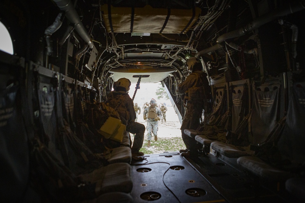 EOTG Rappelling training with Japanese V-22 Osprey