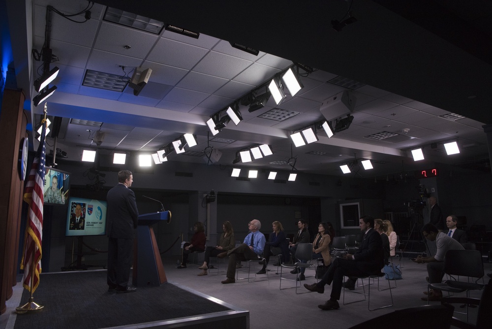 USFK Commander Briefs Pentagon Reporters