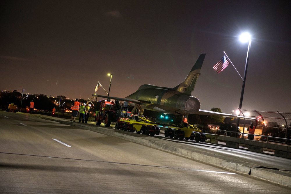 Static display on the move to new location