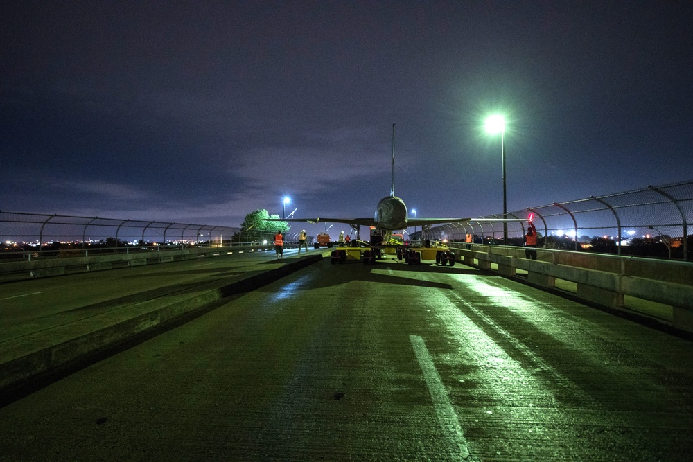 Static display on the move to new location