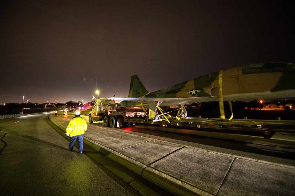 Static display on the move to new location