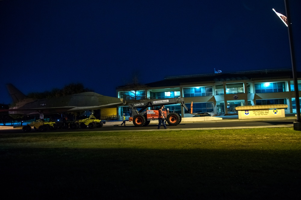 Static display on the move to new location