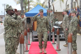 EOD Mobile Unit Eleven Conducts Change of Command