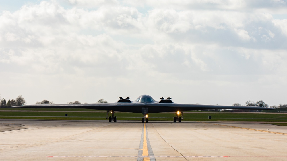 B-2 Bomber crew chiefs launch and recovery from RAF Fairford