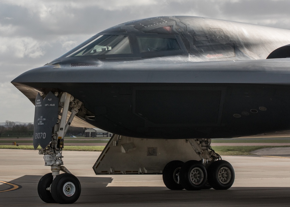 B-2 Bomber crew chiefs launch and recovery from RAF Fairford