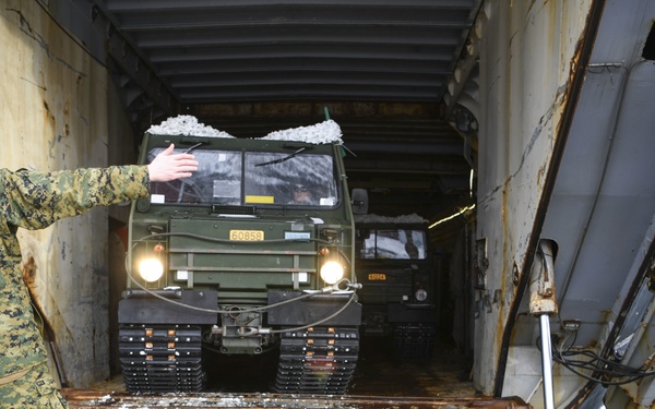 MRF-E loads tactical vehicles for maritime operations