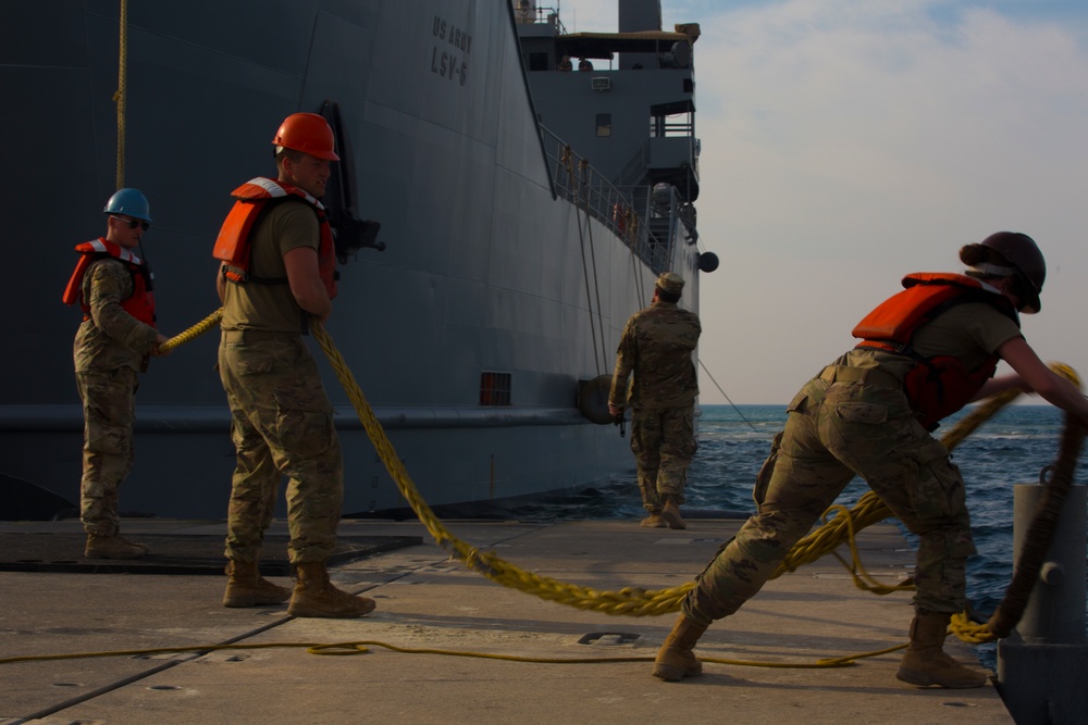 Marines Offload Vehicles During Native Fury 20