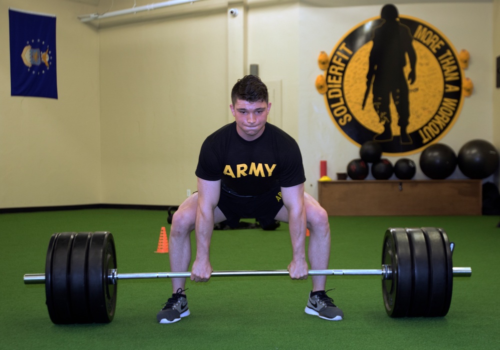 Army Reserve cadet maxes the Army fitness test... again