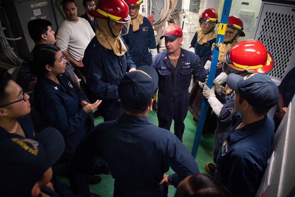 USS Bunker Hill (CG 52)