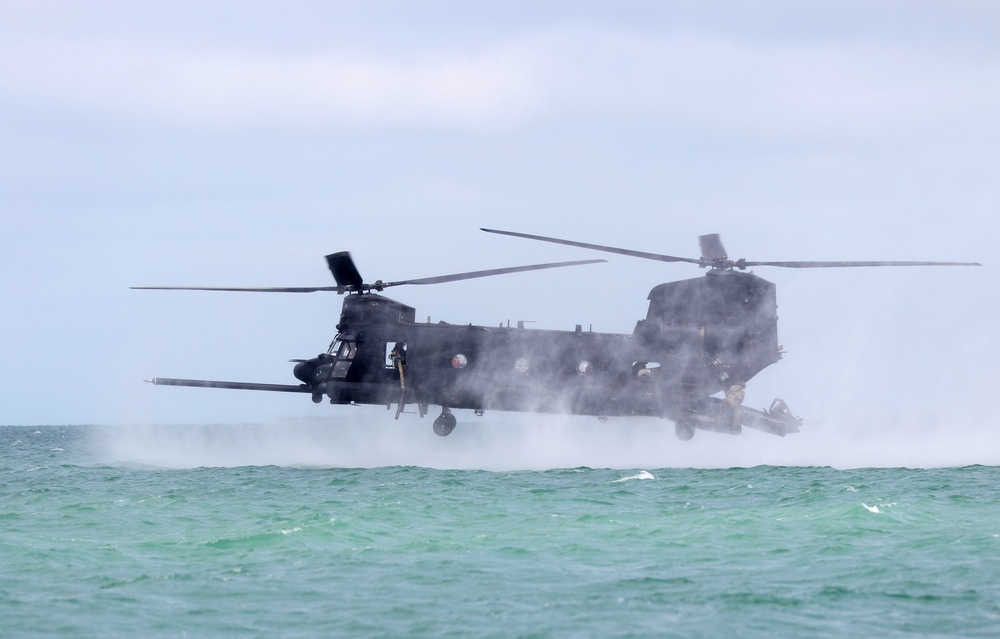 USAJFKSWCS Students Train at Combat Dive School