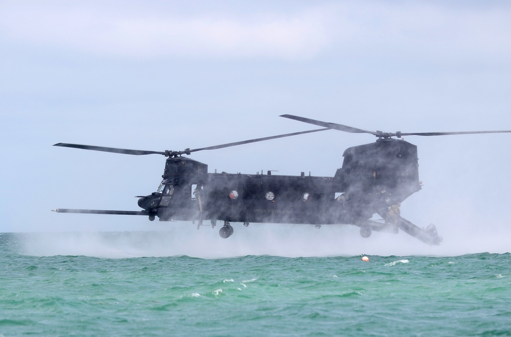 USAJFKSWCS Students Train at Combat Dive School