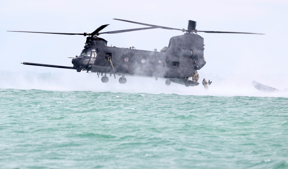 USAJFKSWCS Students Train at Combat Dive School