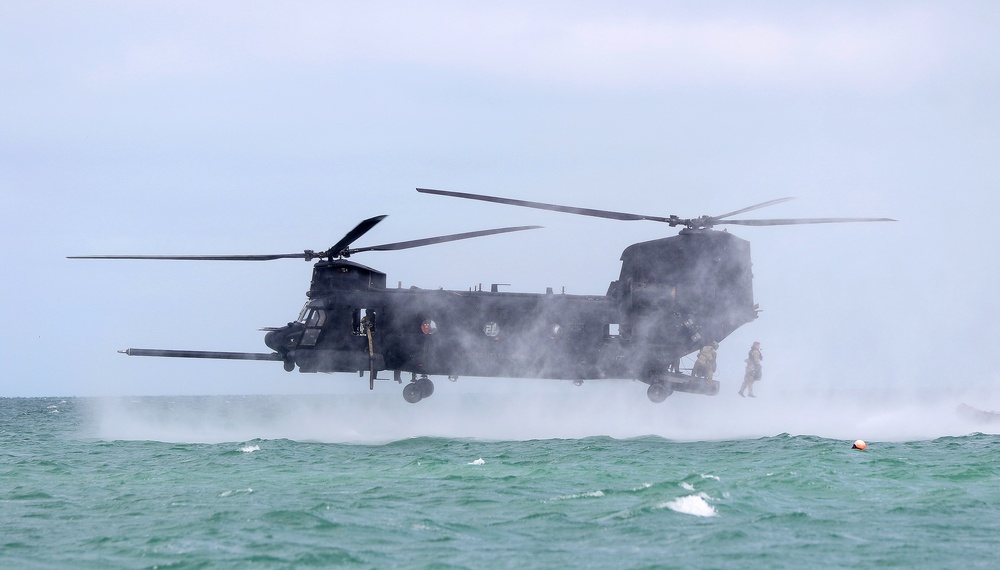 USAJFKSWCS Students Train at Combat Dive School