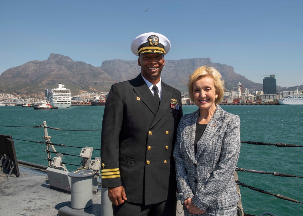 USS Carney (DDG 64)