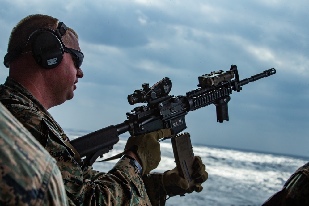 DVIDS - Images - 31st MEU Marines conduct test-fire off of the USS ...