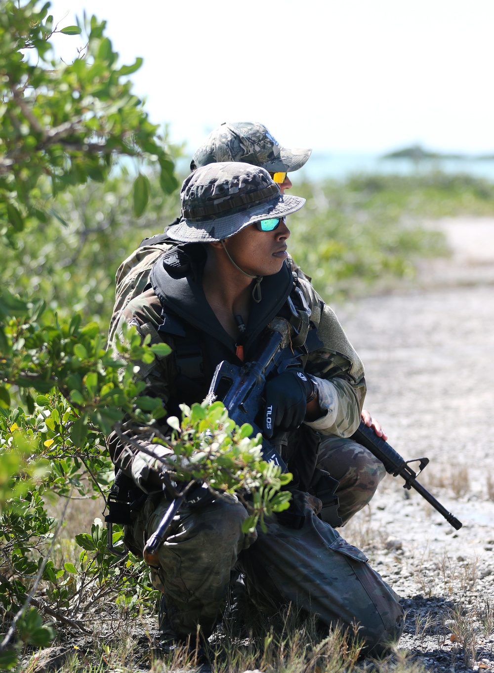 Dive School Students Take Part in Culmination Exercise