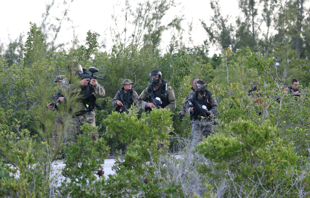 Dive School Students Take Part in Culmination Exercise