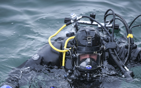 U.S. Navy dives in Norway