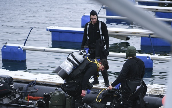 U.S. Navy dives in Norway