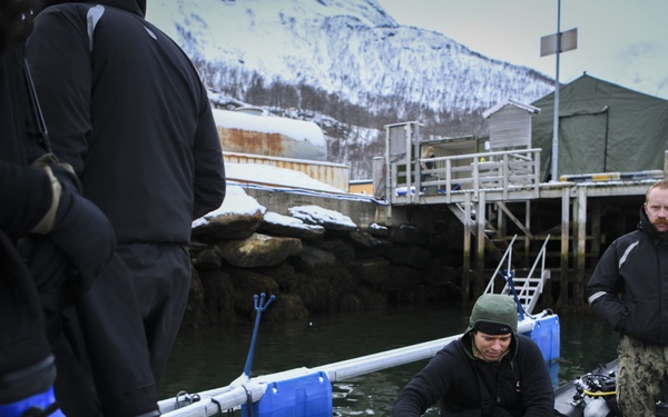 U.S. Navy dives in Norway