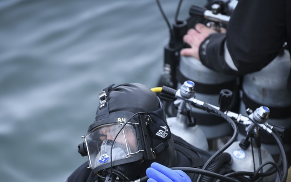 U.S. Navy dives in Norway
