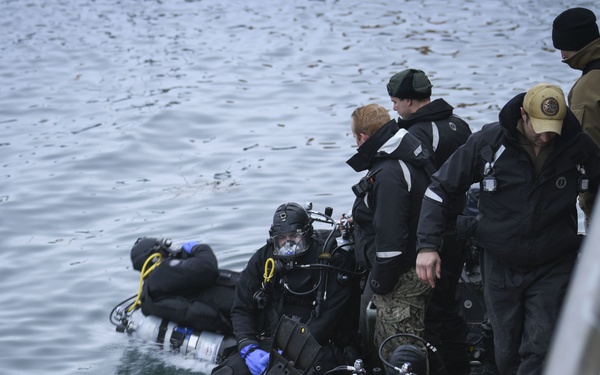 U.S. Navy dives in Norway
