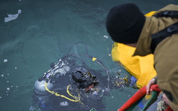 U.S. Navy dives in Norway