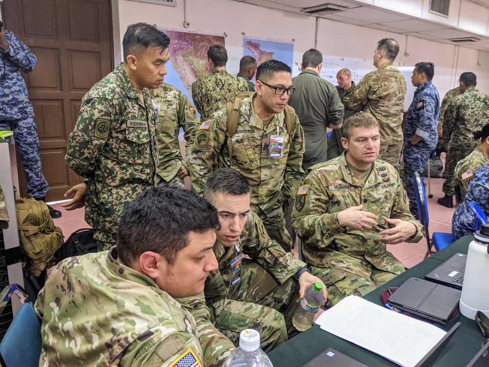 DVIDS - Images - Washington Guardsmen and Malaysian Armed Forces Plan ...