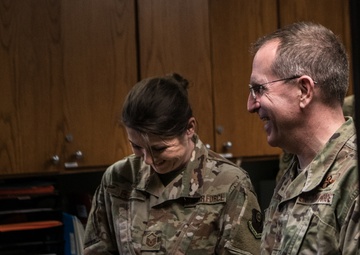 AFSOC commander visits 137th SOW