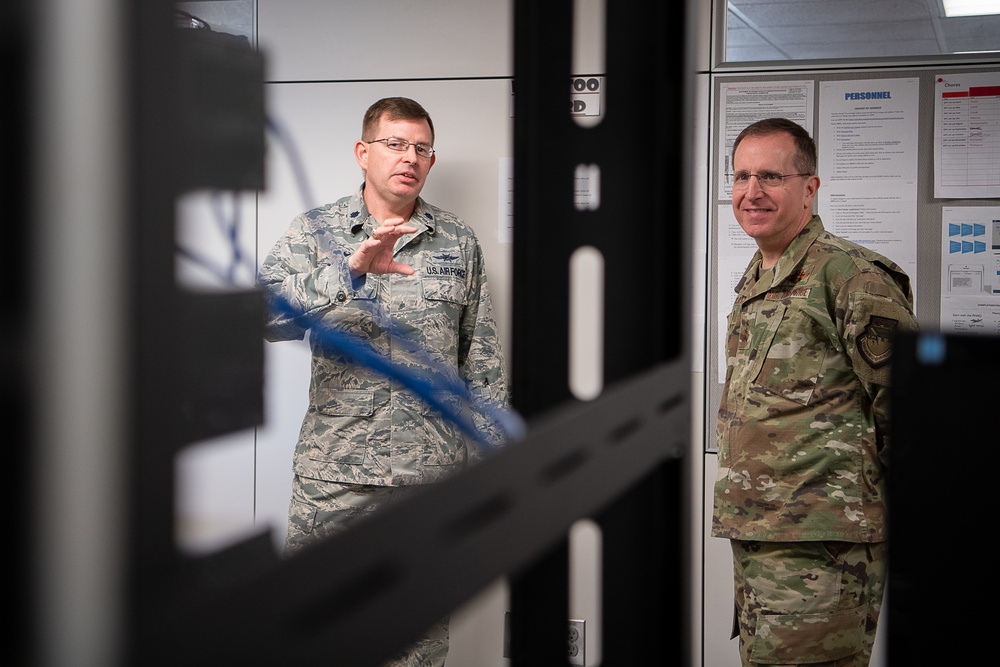 AFSOC commander visits 137th SOW