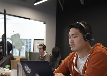 Air Force pivots to virtually connect defense innovators, announces ‘big bets’