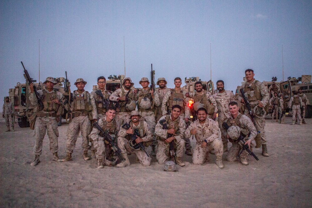 U.S. Marines and UAE Soldiers Conduct Claymore Training