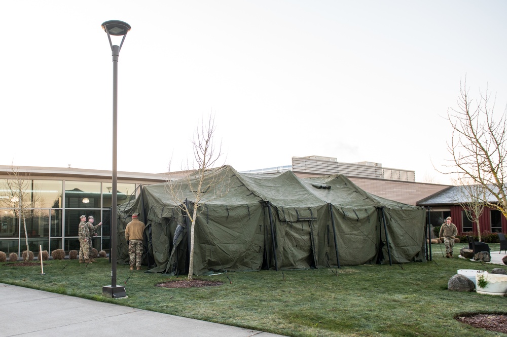 Oregon National Guard provides temporary shelters for COVID-19 testing