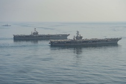 USS Harry S. Truman (CVN 75) transits the Arabian Sea