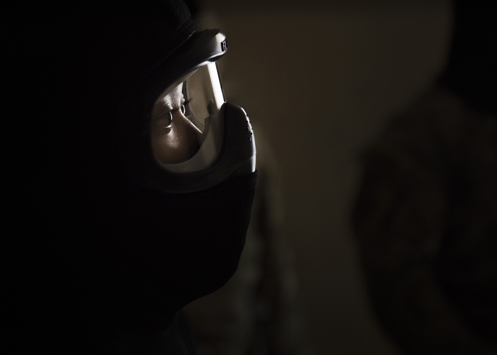 Air Commandos defend against simulated active shooter in ACFC course