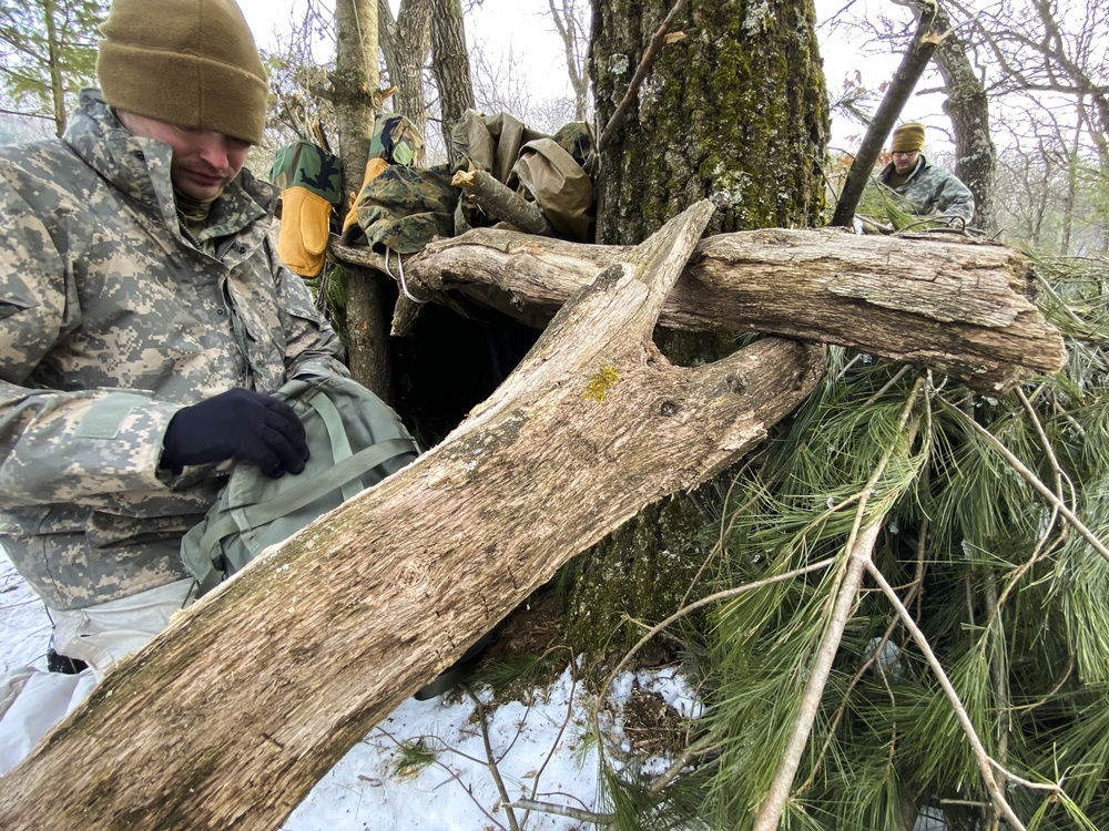 Soldiers and Marines attend Cold Weather Course